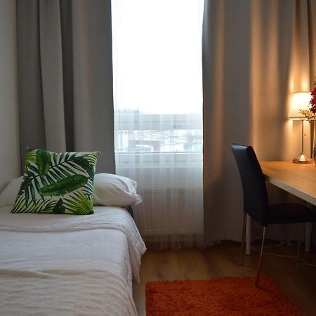 Helsinki Airport Suites Vantaa Buitenkant foto