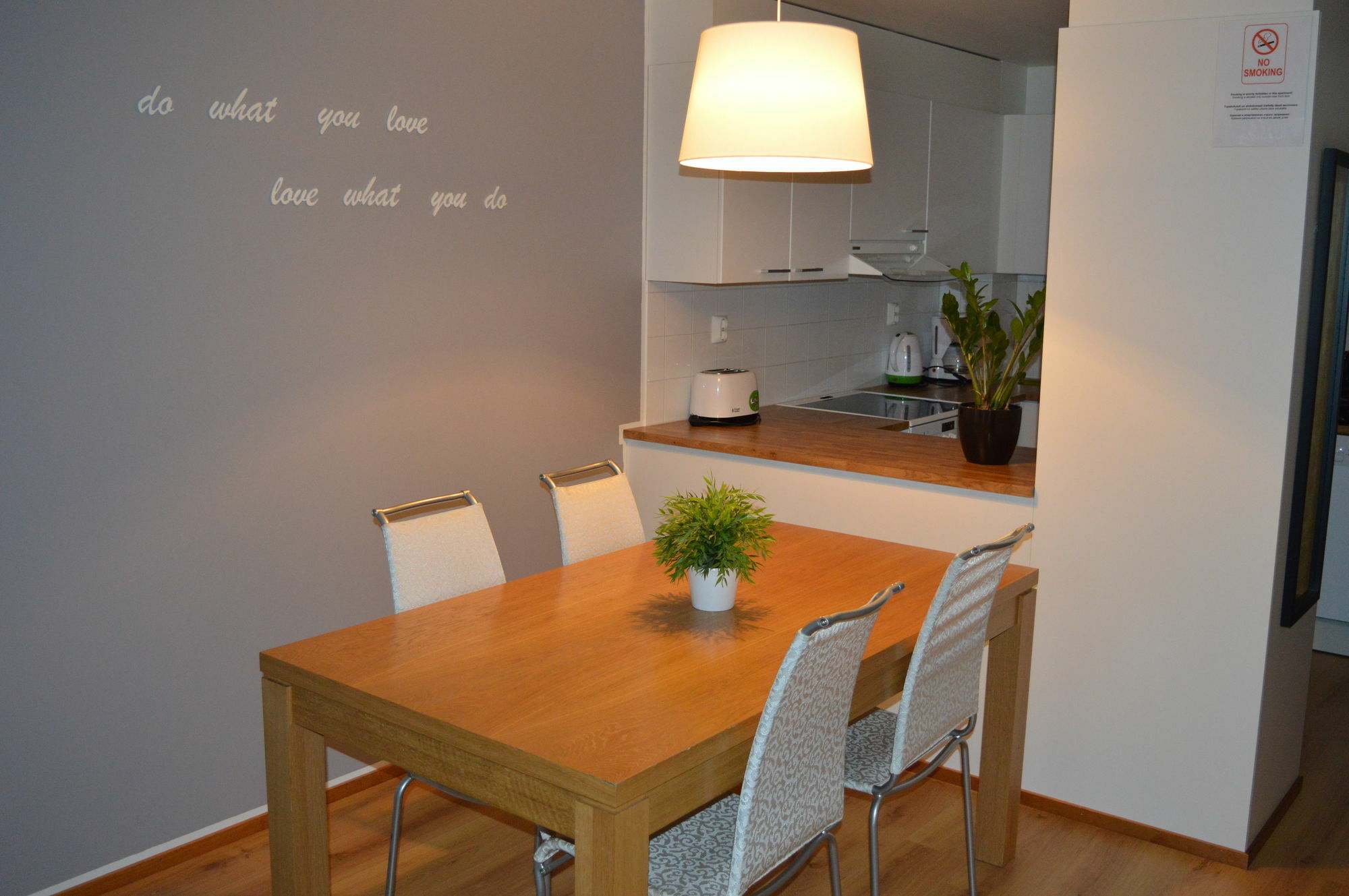Helsinki Airport Suites Vantaa Buitenkant foto