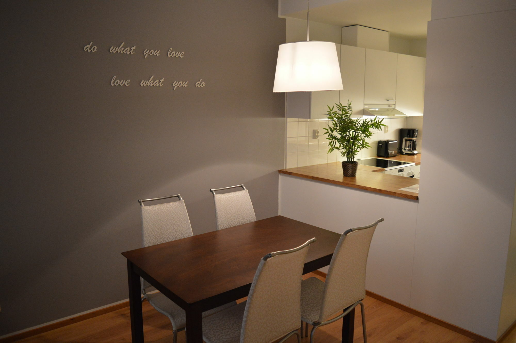 Helsinki Airport Suites Vantaa Buitenkant foto