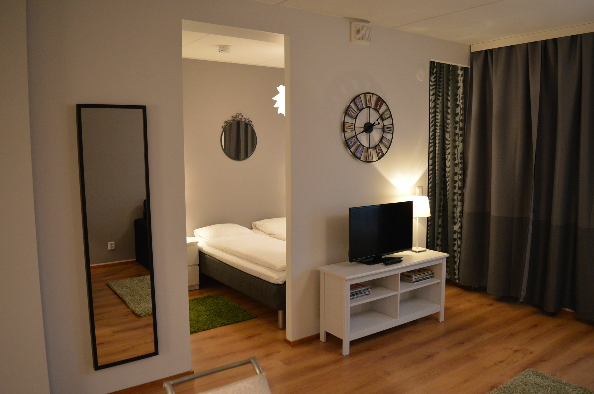 Helsinki Airport Suites Vantaa Buitenkant foto